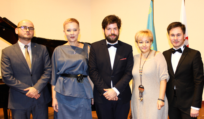KiciorAstana 8